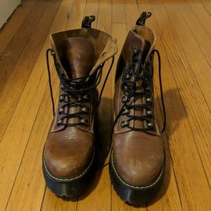 Dr. Martens Leona Boots